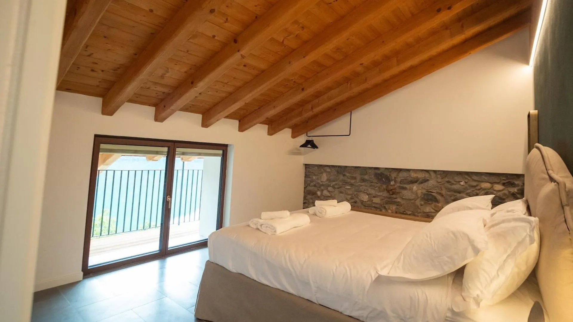 Le Cornici Home Suites - Apartments - Lake Idro Ponte Caffaro 0*,  Italy