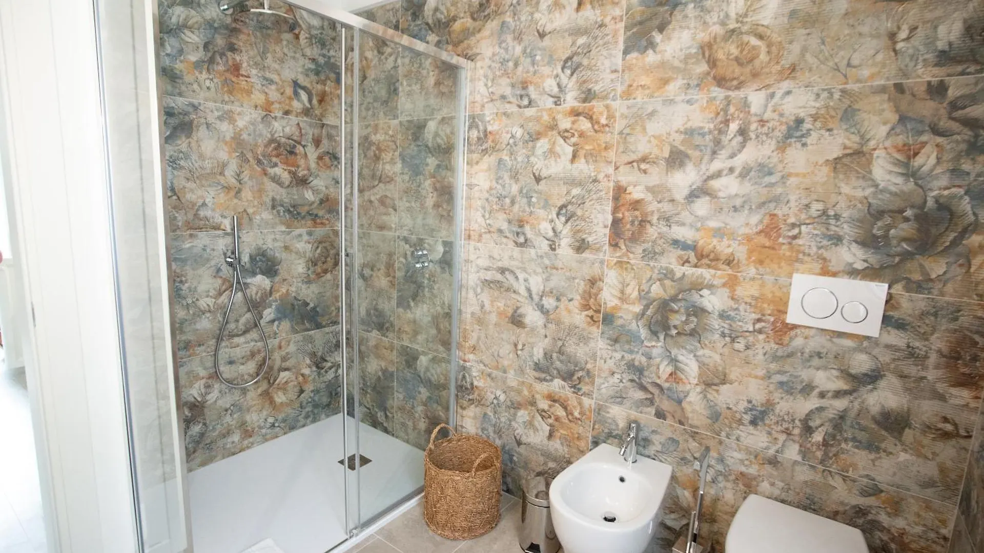 Le Cornici Home Suites - Apartments - Lake Idro Ponte Caffaro Italy